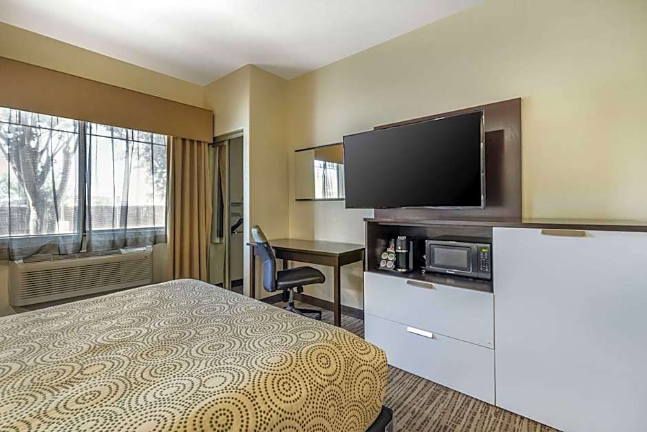 Best Western Plus Lackland Hotel & Suites