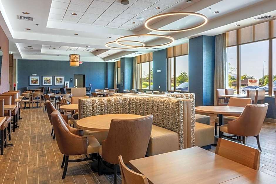 Drury Plaza Hotel Dallas Arlington