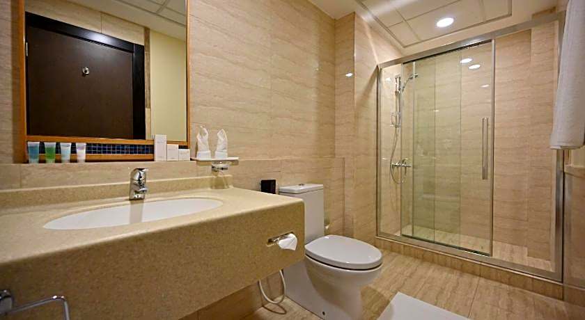 Harbour Suites Hotel