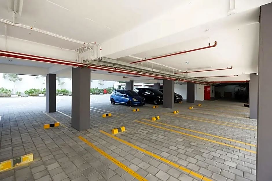 RedDoorz Apartment near Exit Toll Colomadu