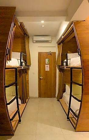 1 Person in 4-Bed Dormitory - Female Only