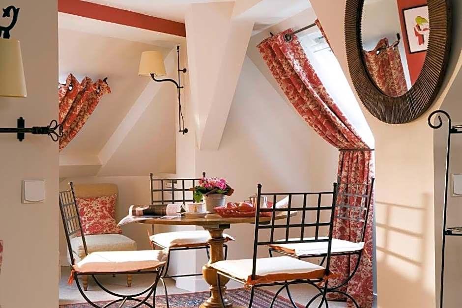 Hotel & Restaurant LE CENTRAL TROUVILLE
