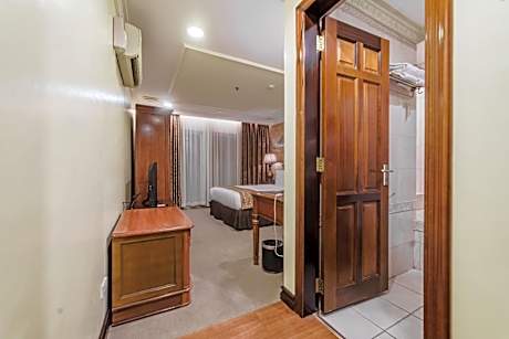 Executive Suite (Breakfast for 2)