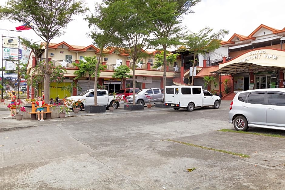 OYO 150 Davao Airport View Hotel