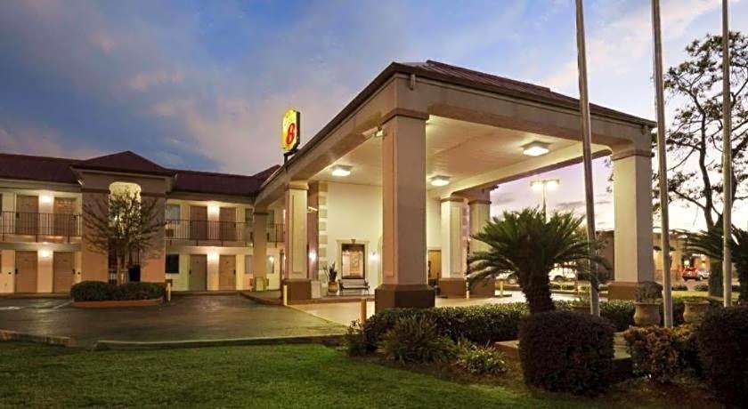 Super 8 By Wyndham Baton Rouge/I-12