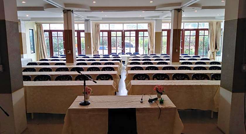 Pimpimarn Beach Hotel