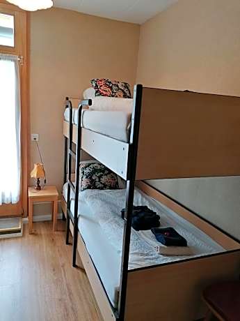 Small Double Room with Bunk bed and Whirlpool