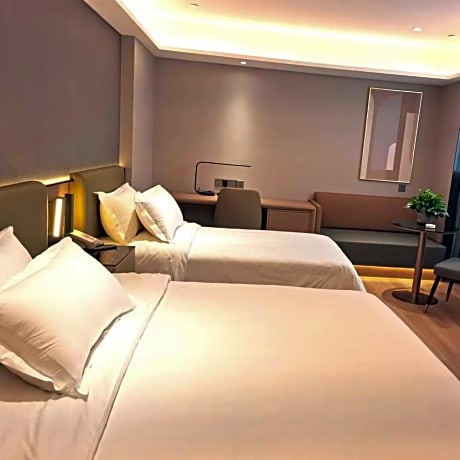 WH - Xingxuan Superior Family Room