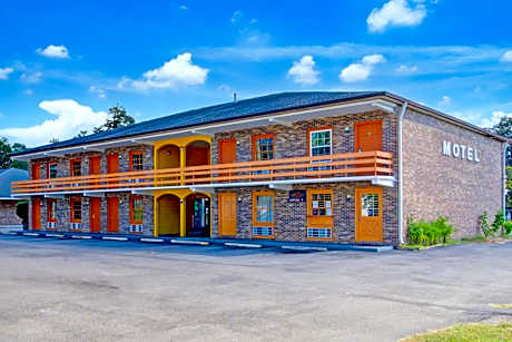 Hotel O Deluxe Inn Kingstree SC HWY 52