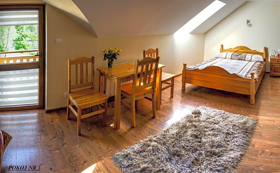 Domki i Pokoje u Borsa