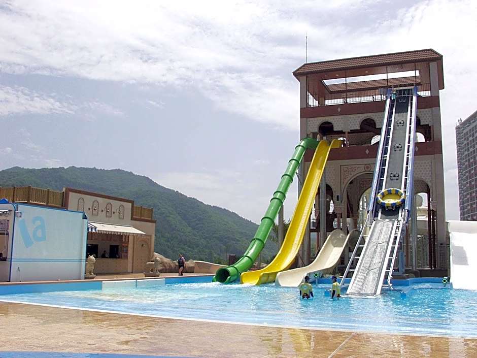 Goodstay White Cabin Pension (Korea Quality)