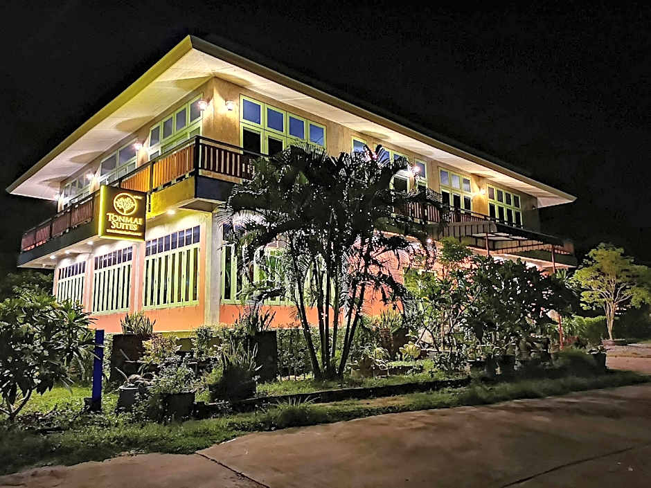 Tonmai Suites