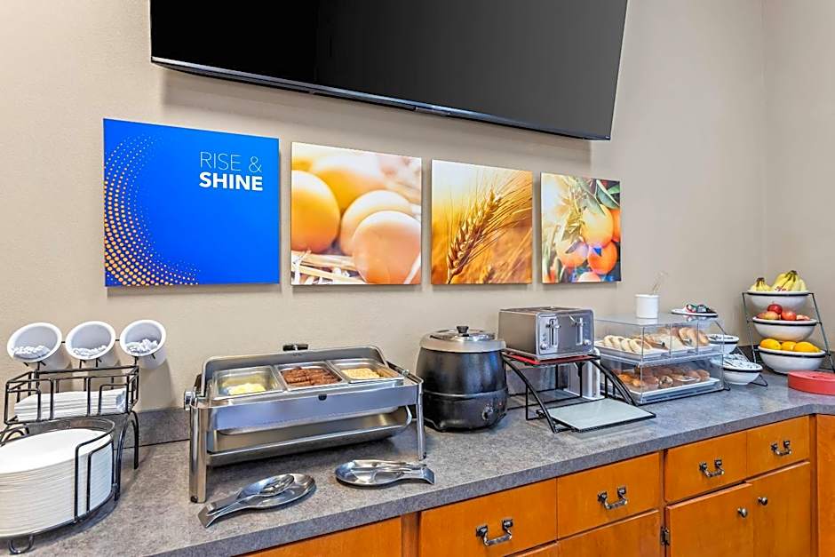 Comfort Inn & Suites Midtown