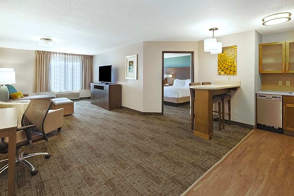 Staybridge Suites Columbia-Highway 63 & I-70 By IHG