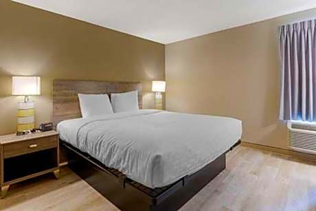 Queen Room - Non Smoking