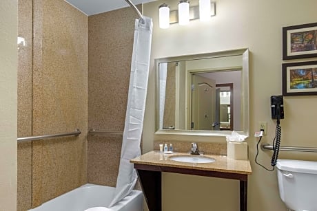 Queen Room with Two Queen Beds - Accessible/Non-Smoking