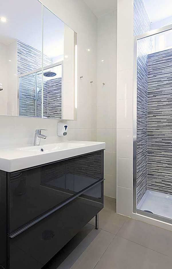 Riversuites