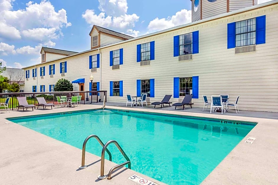 Days Inn by Wyndham Shallotte