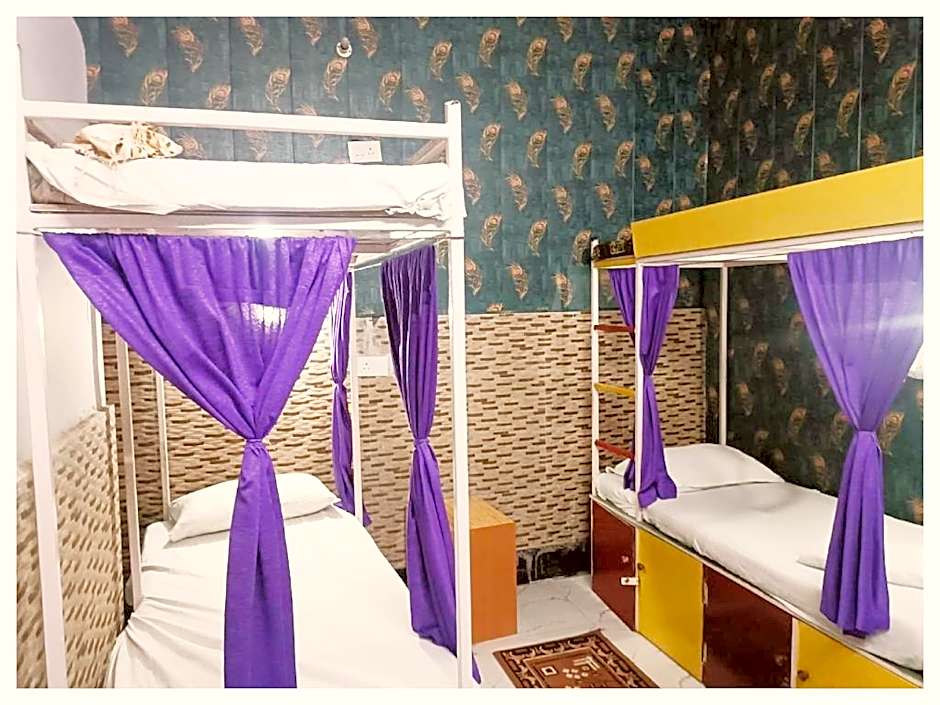 Goroomgo Mohit Paying Guest House Varanasi