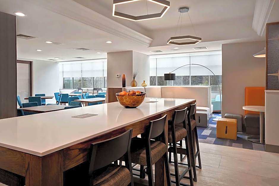 Hampton Inn By Hilton NY-JFK