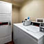 La Quinta Inn & Suites by Wyndham Sheboygan