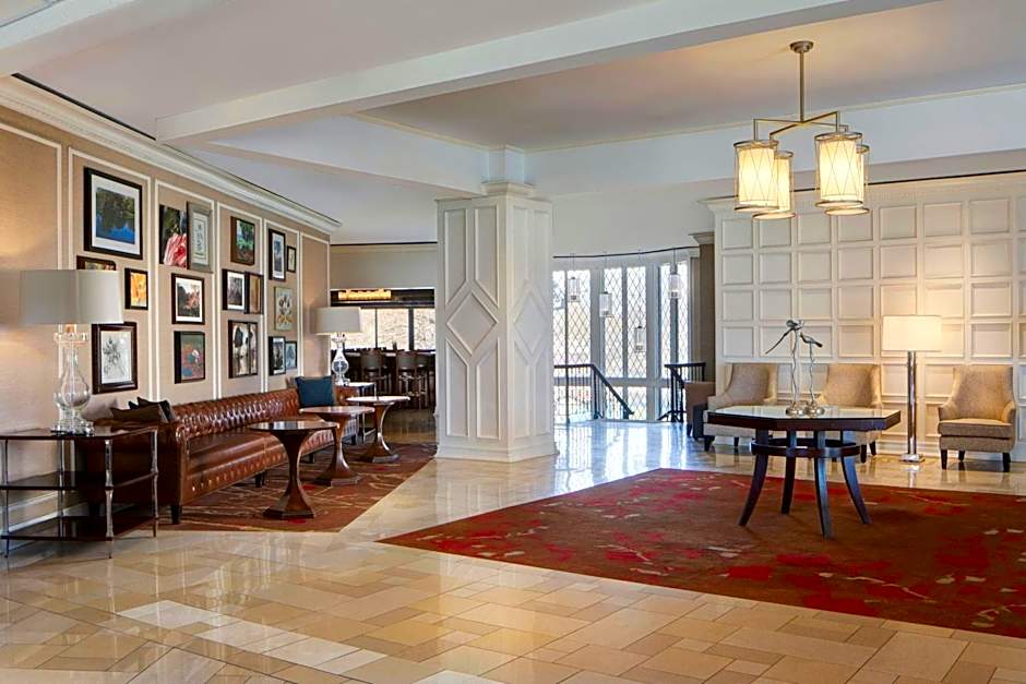 Sheraton Westport Chalet Hotel St. Louis