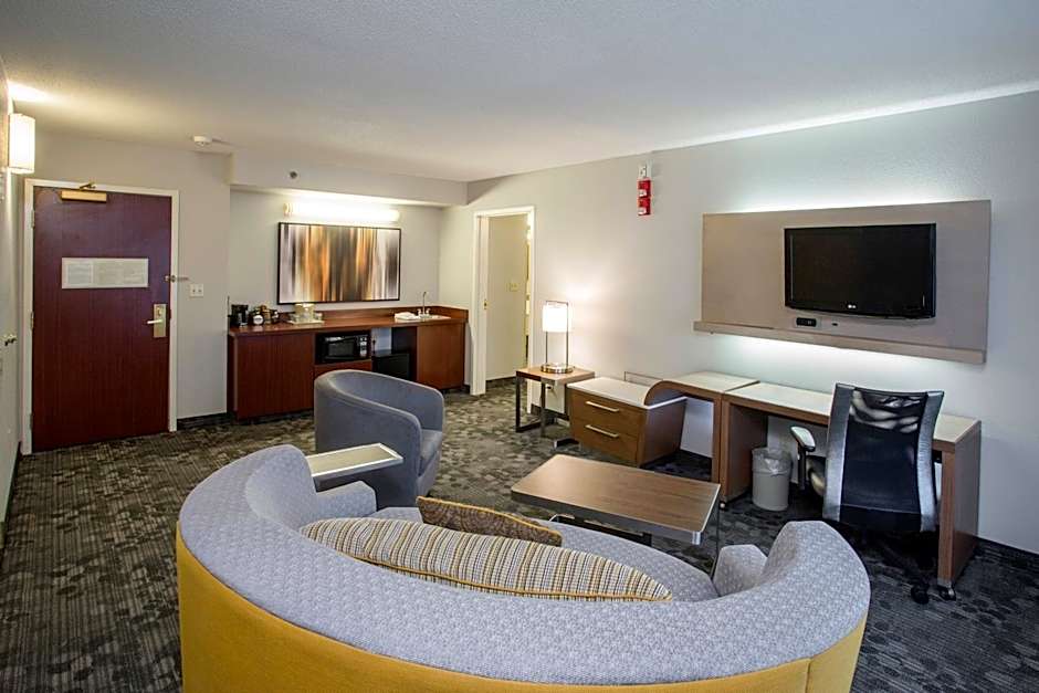Courtyard by Marriott Boston Raynham