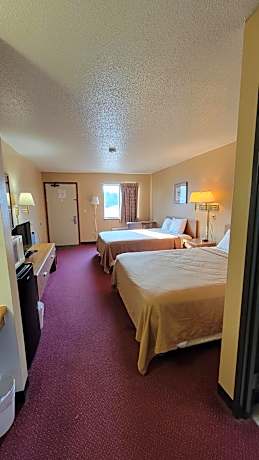 Deluxe Queen Room with Two Queen Beds