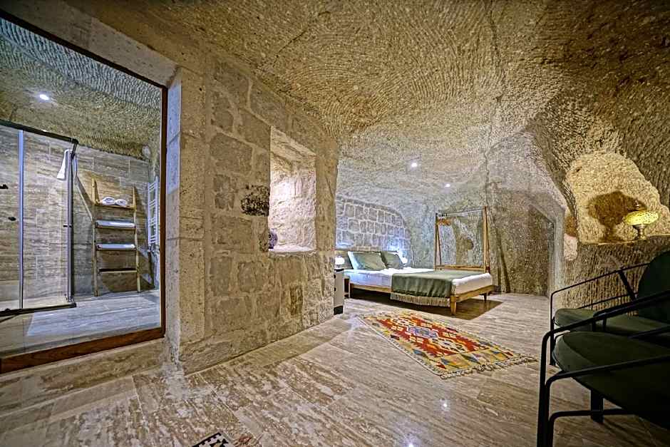 Vigneron Cave Hotel
