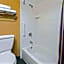 La Quinta Inn & Suites by Wyndham Naples Downtown