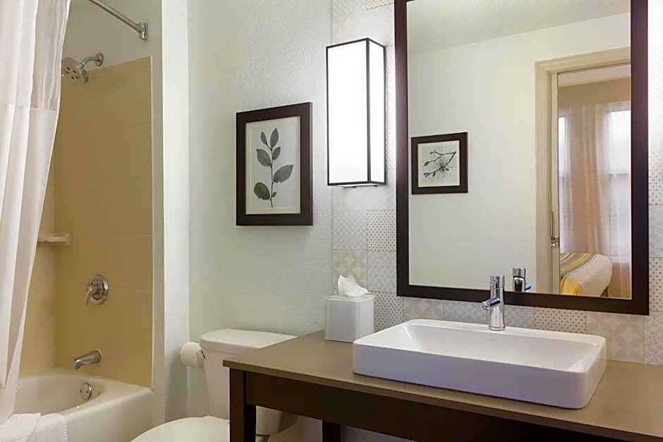 Country Inn & Suites by Radisson, Minneapolis West, MN
