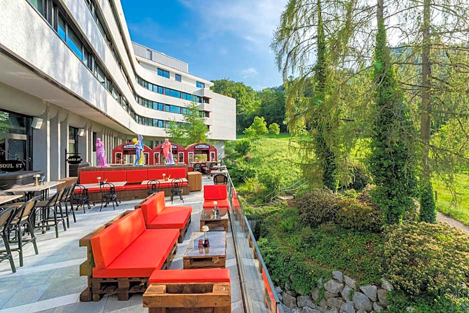 Superior East Wing Rooms by FIVE Zurich