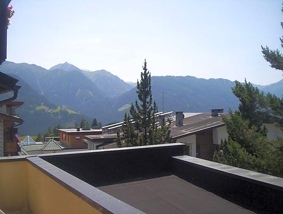 Hotel Alpenruh-Micheluzzi