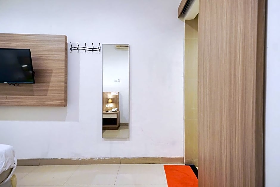 Urbanview Hotel Bes Mangga Besar