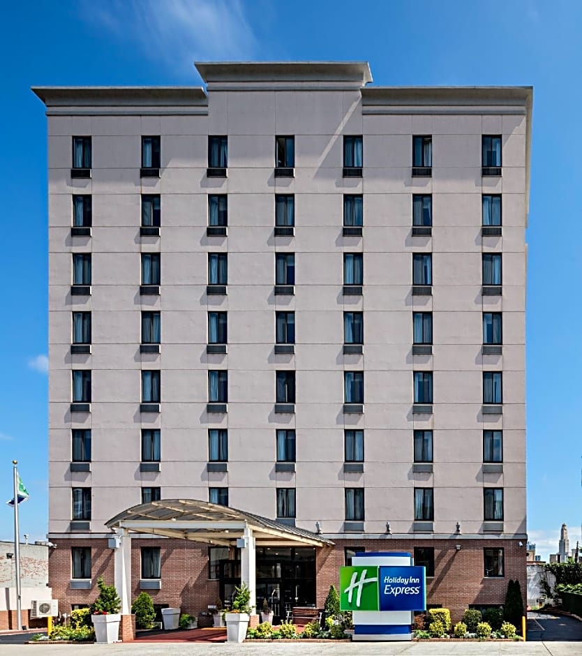 Holiday Inn Express Brooklyn, an IHG Hotel