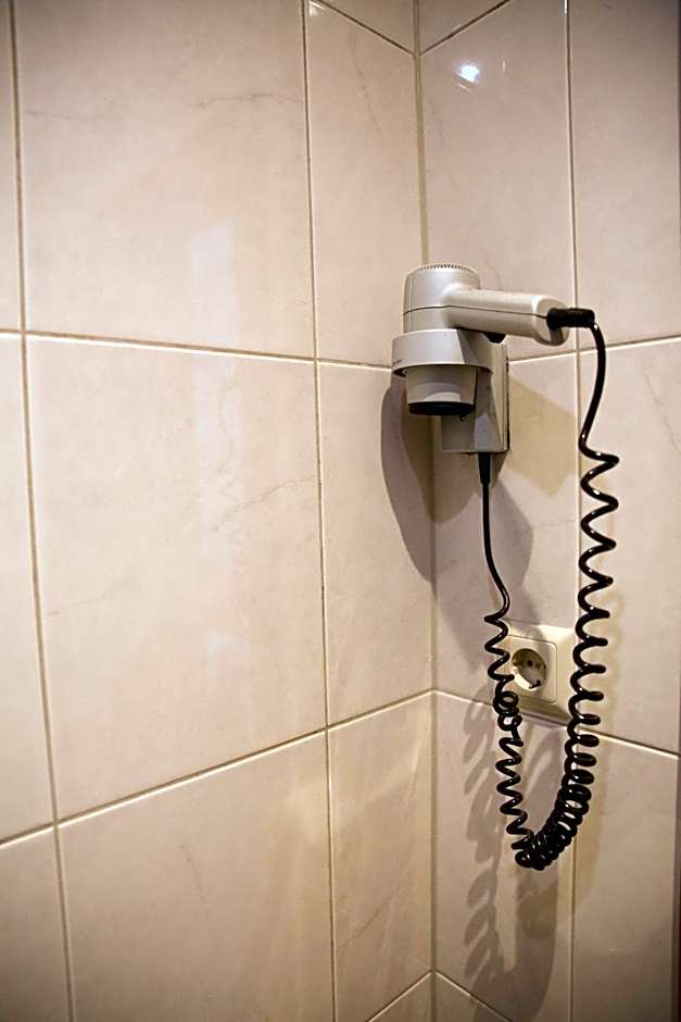 City Hotel - HEEFA OHG