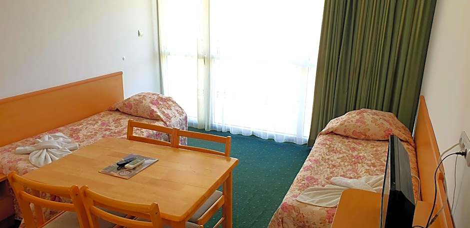 Sunny Day Club Hotel