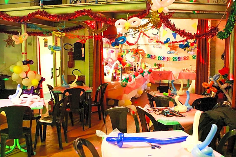 Hotel Villarosa con Vespa Rent