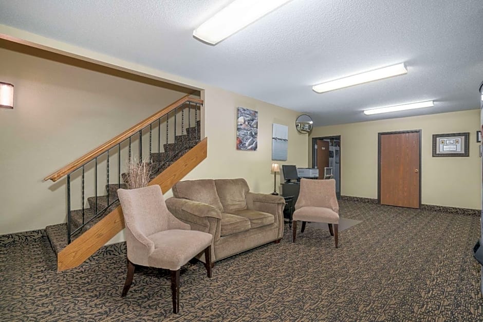 Super 8 by Wyndham Alexandria MN