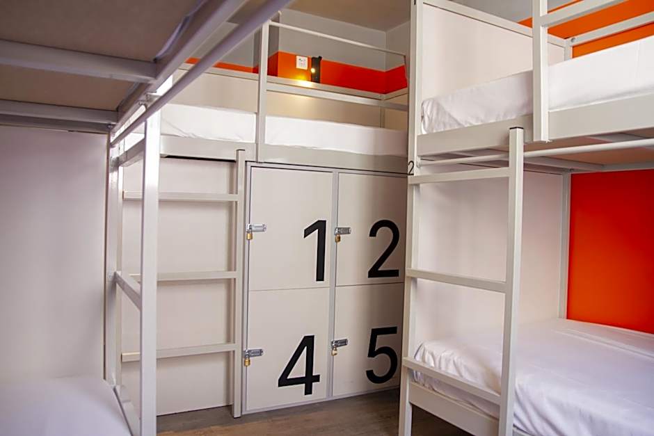 room00 Valencia Hostel