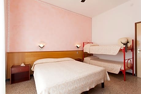 Economy Quadruple Room