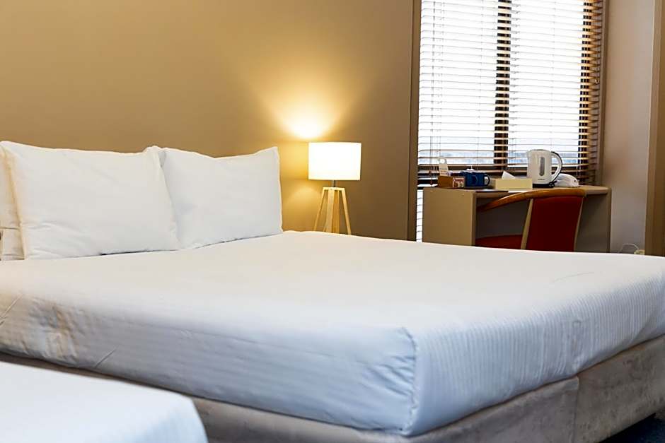 The Man from Snowy River Hotel