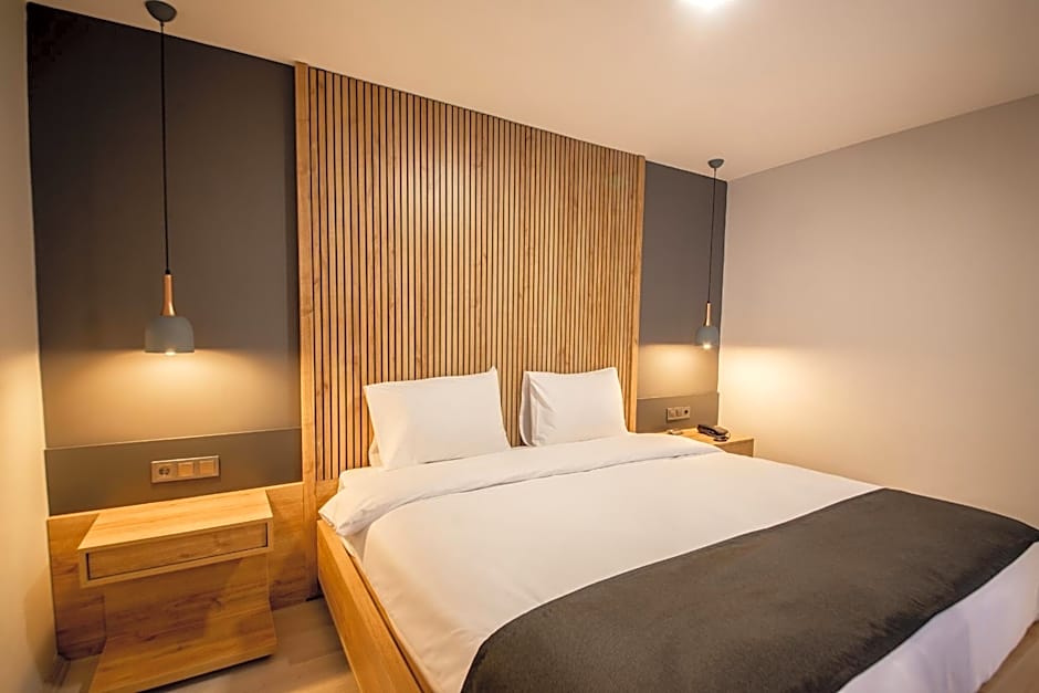 Photo 1 of 6 of Executive Suite