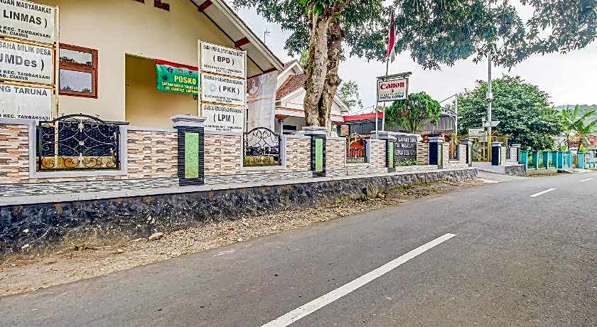 Hotel O Desa Wisata Kaso Near Kantor Kepala Desa Kaso