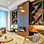 The Cincinnatian Hotel, Curio Collection by Hilton