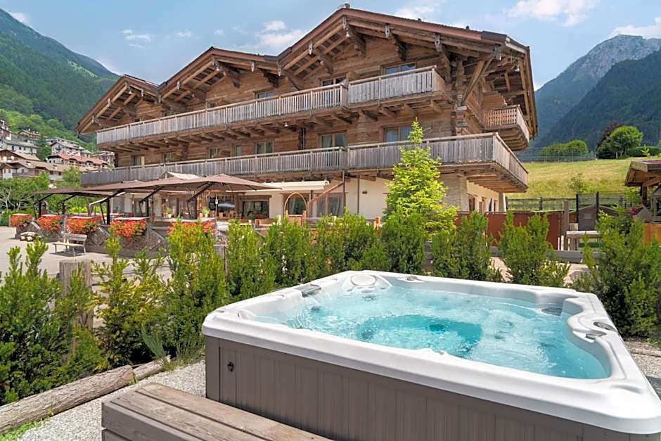 Alpen Chalet - Charme Mountain Hotel -