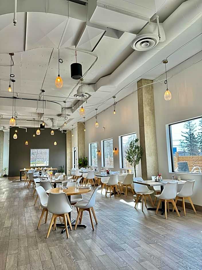 Divya Sutra Plaza and Conference Centre Calgary Airport