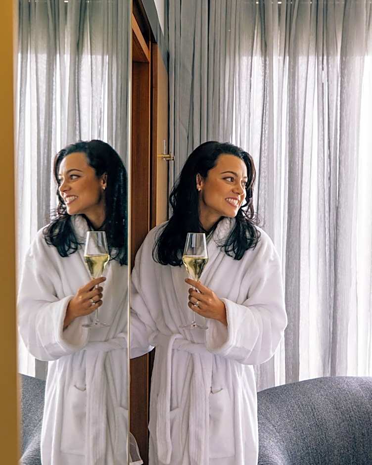 Cambria Hotel Boston Downtown-Seaport