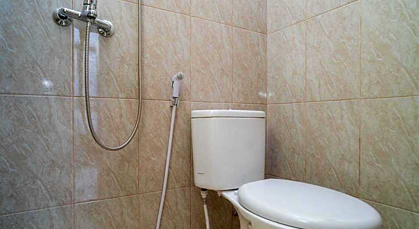 RedDoorz near Stasiun Tangerang