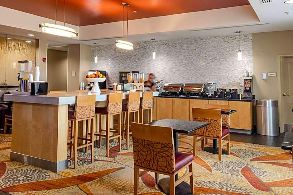 La Quinta Inn & Suites by Wyndham Starkville